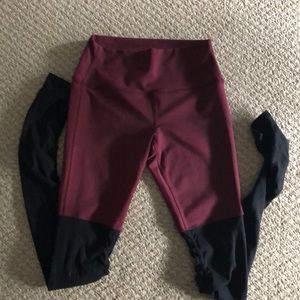 ALO yoga goddess legging. Size small